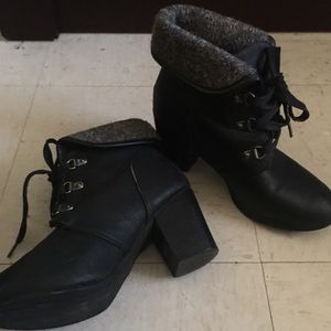 Black High heel ankle boots
